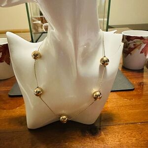 Elegant Gold Bead Necklace